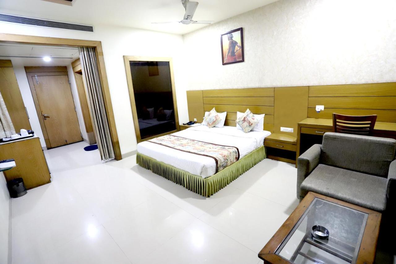 Hotel Blue Pearl 博帕尔 外观 照片