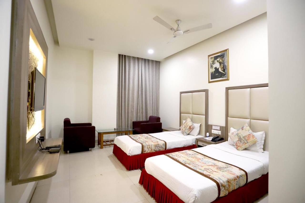 Hotel Blue Pearl 博帕尔 外观 照片